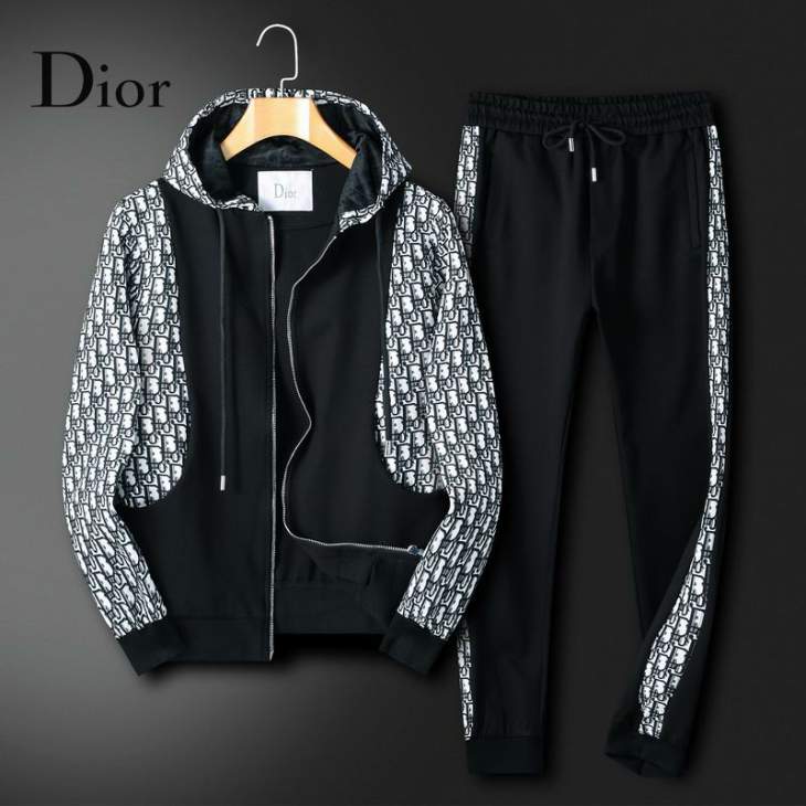 Picture of Dior Sweater Suits _SKUDiorM-3XL25cr24838461